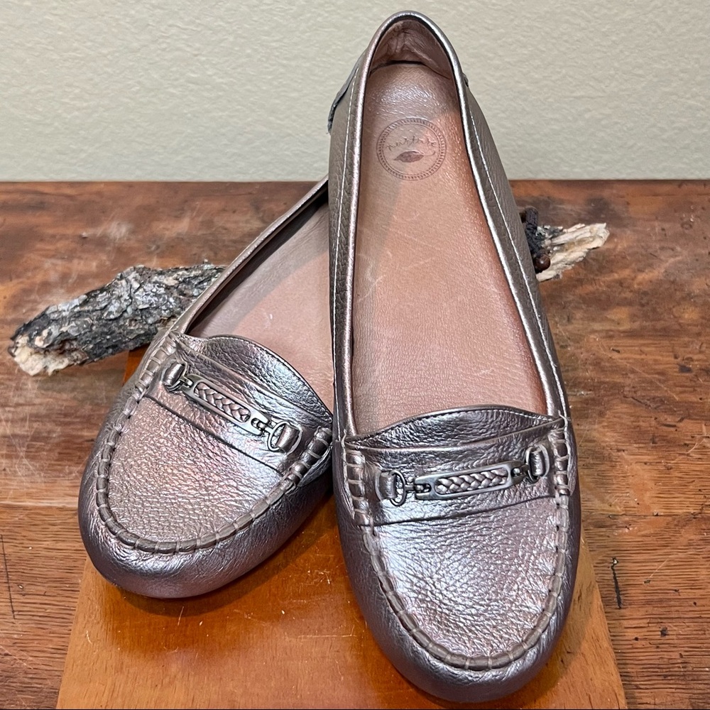 Nurture gold metallic loafers